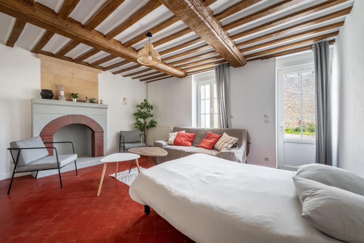 L'Escalier Rouge - Maison Renovee Avec Cour Luc-sur-Mer Ngoại thất bức ảnh